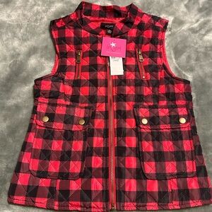 NWT I.N. Girl
Big Girls 7-16 Sleeveless Plaid  Vest in Red